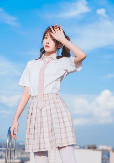 《女教师日记》高清_4K免费在线观看